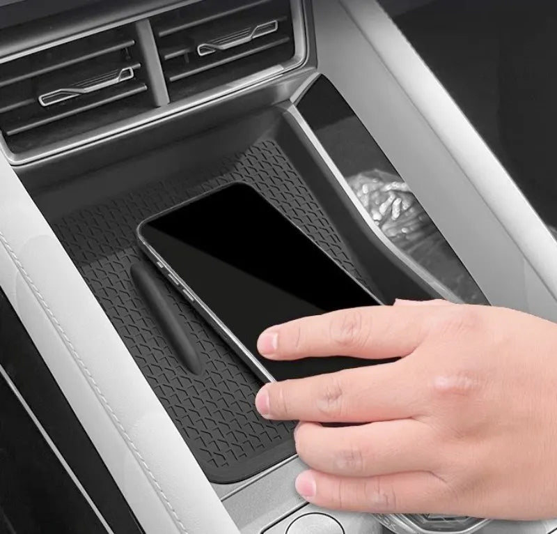 BYD Yuan Pro ATTO 2 Silicone Wireless Charging Pad Cupholder - NeoBYD