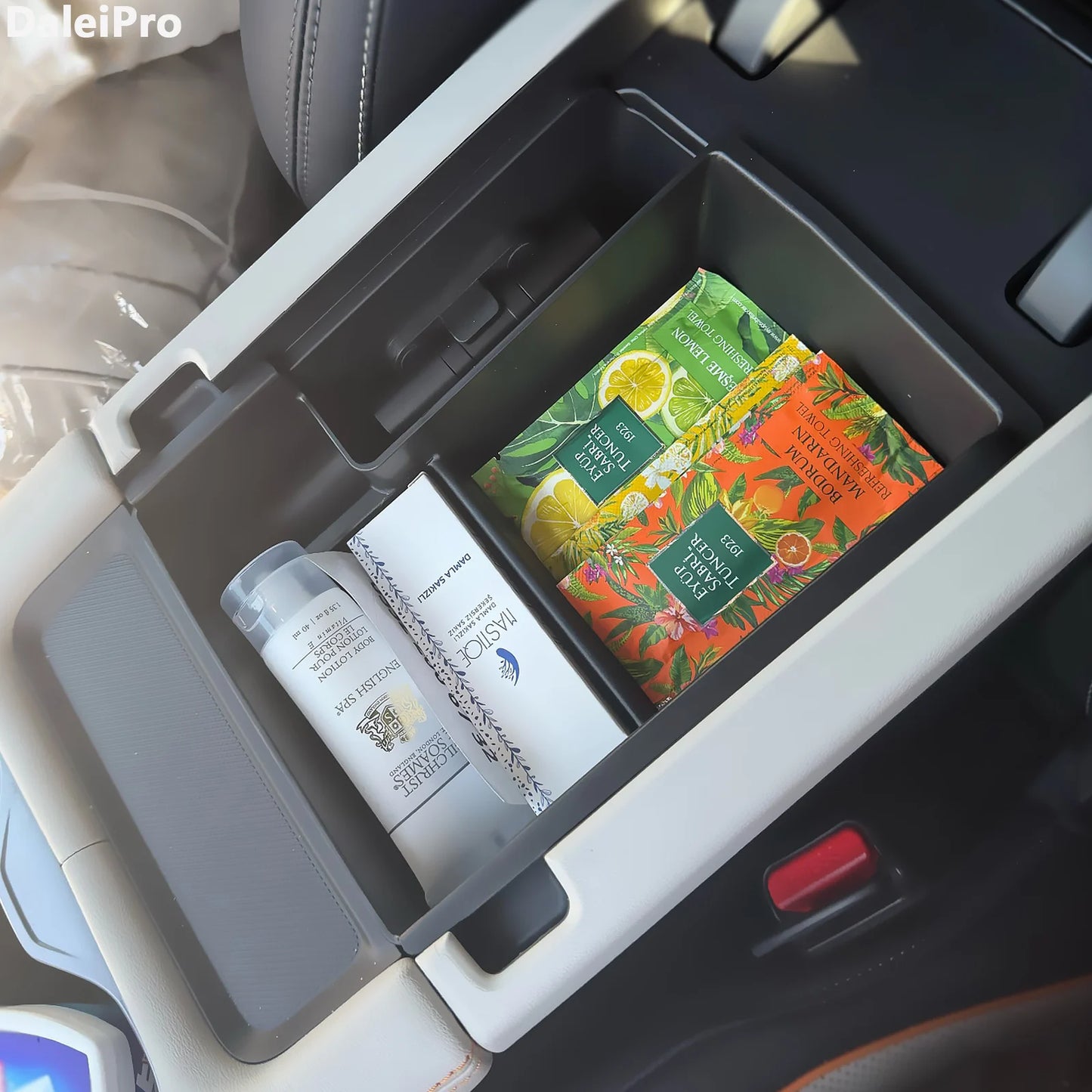 RHD For BYD Seal U DM-i 2025 Armrest Storage Box Glasses Storage Box Car Center Console Organizer Tray for Song Plus Accessories